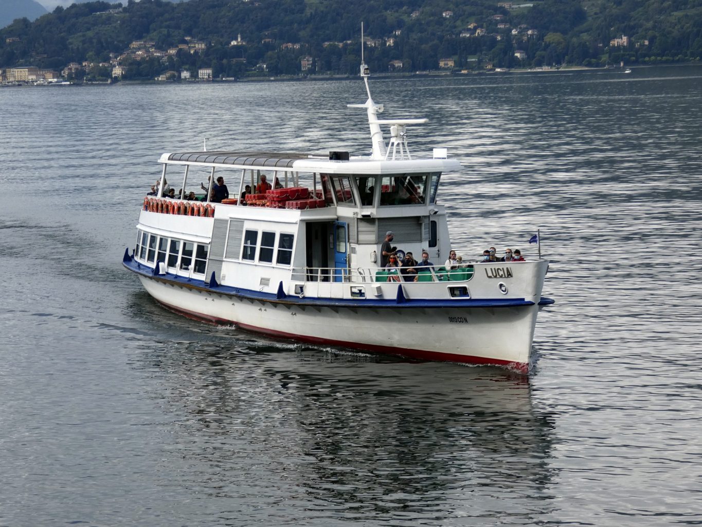 lac-de-c-me-en-bateau-une-activit-incontournable-en-2023