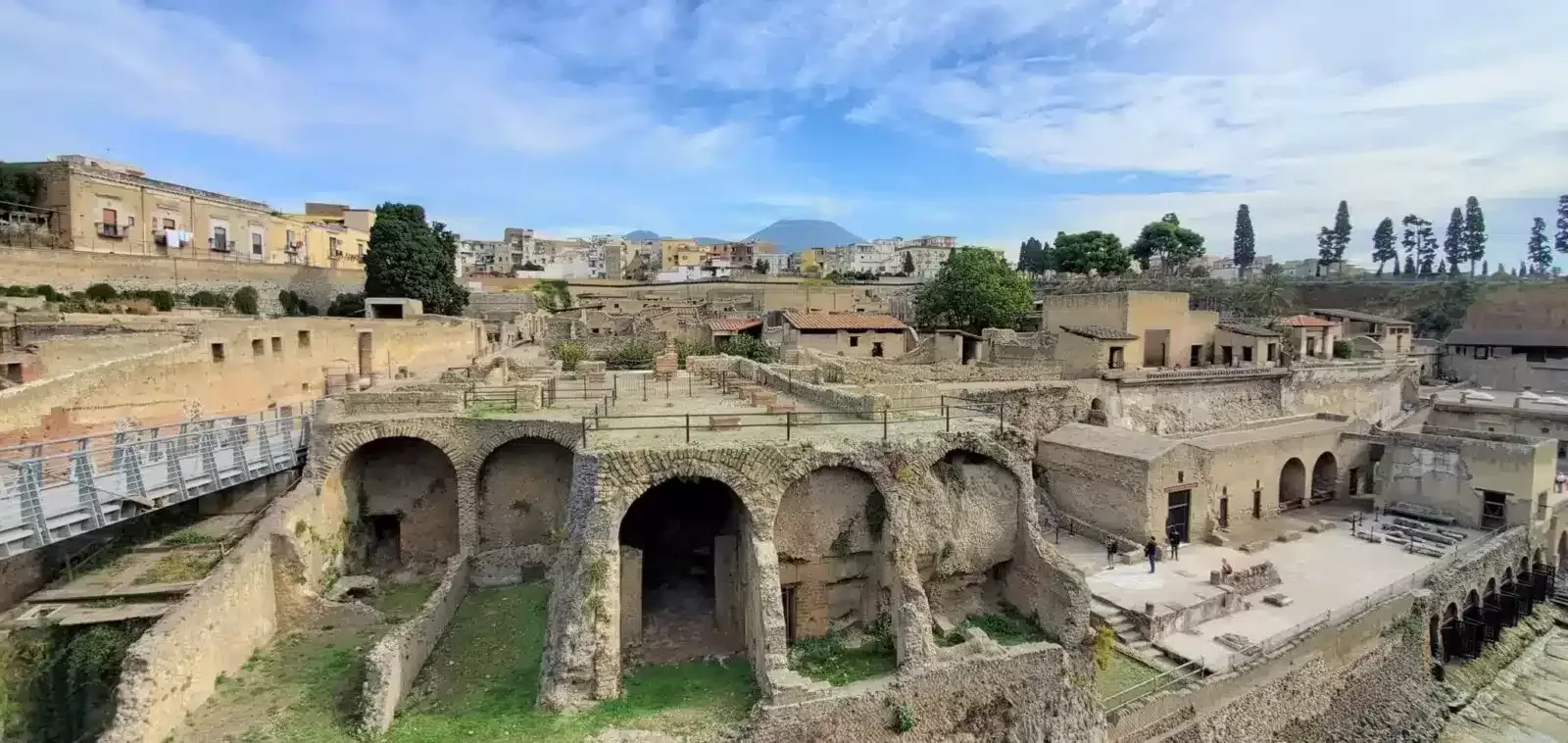 Visite du Vésuve : Infos, billets et conseils pour profiter de votre randonnée Site archéologique d'Herculanum