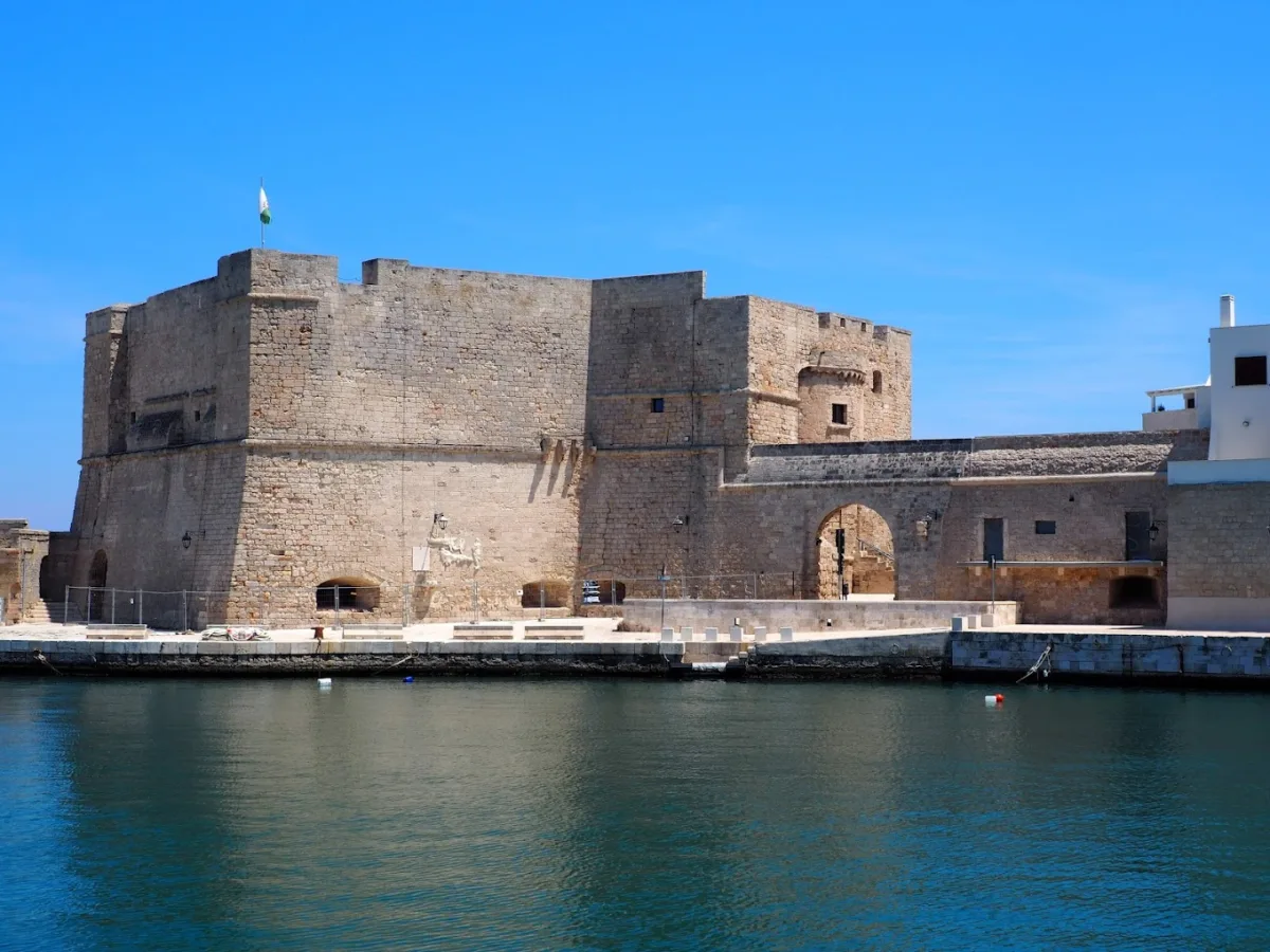 Castello di Carlo V a Monopoli