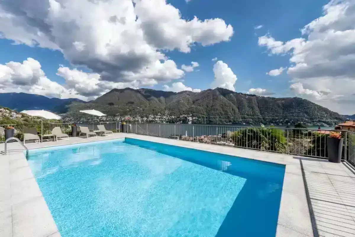 Where to stay on Lake Como? Our favorite villages and our best + unusual addresses sleep on Lake Como