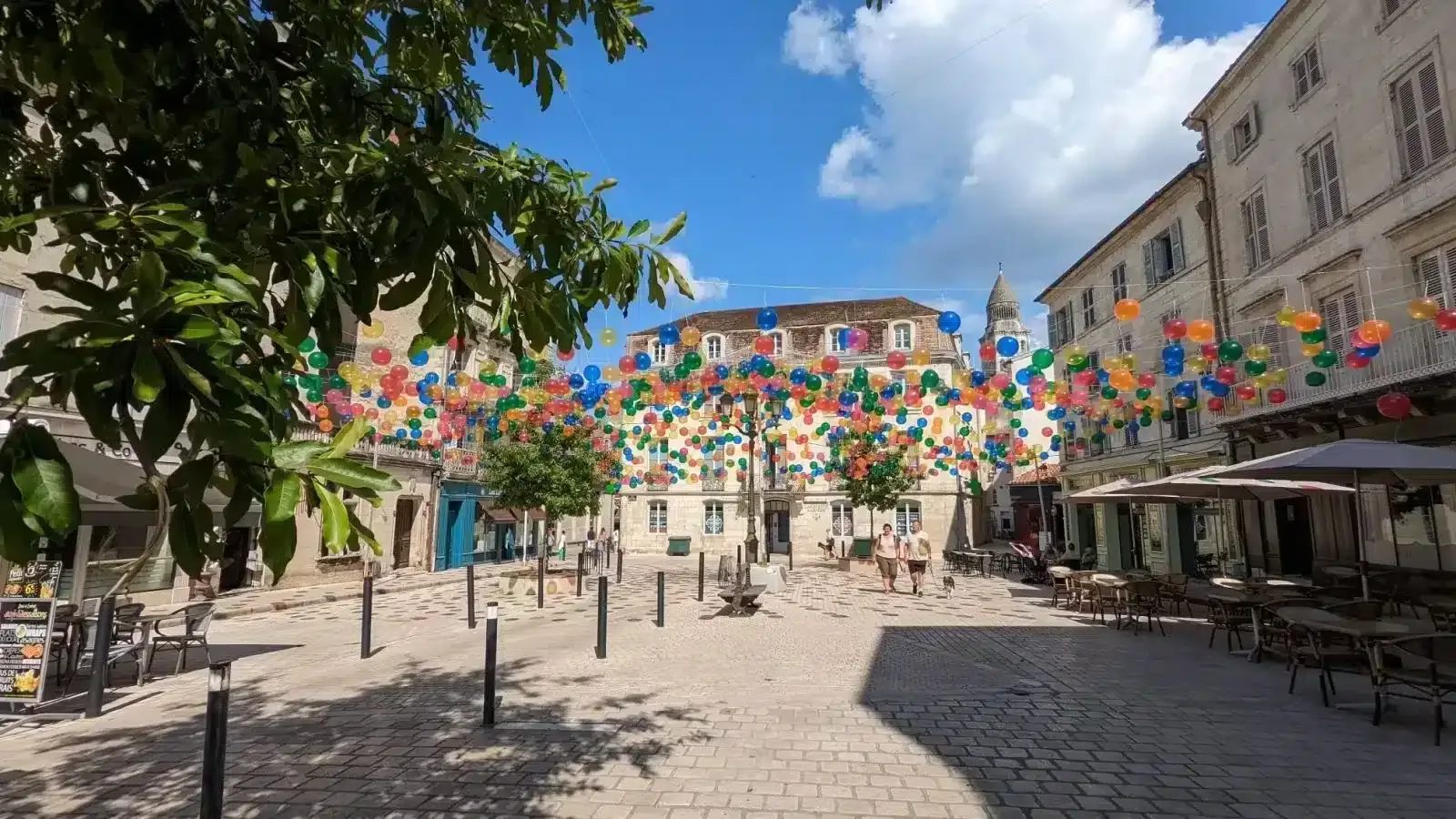 Visit Périgueux historic and medieval center
