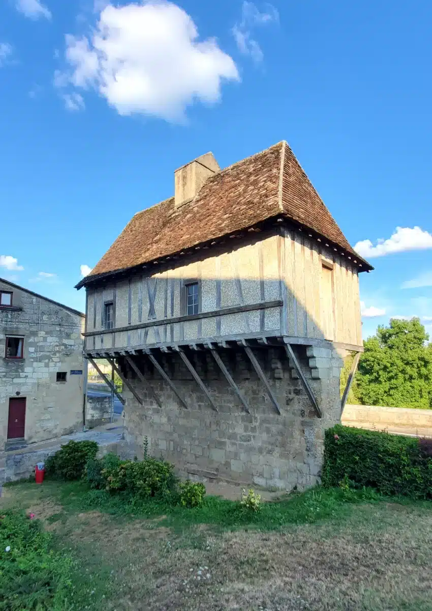 Visitar Périgueux: los favoritos de un perigordiano y nuestro itinerario para no perderse nada Casas con entramado de madera del muelle de Périgueux: l'Eschif