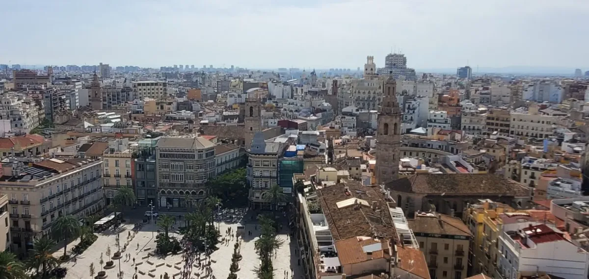 Visit Valencia (Spain) on foot, things to do and what to see in 1 or 2 days? Cathédrale Sainte-Marie valence espagne