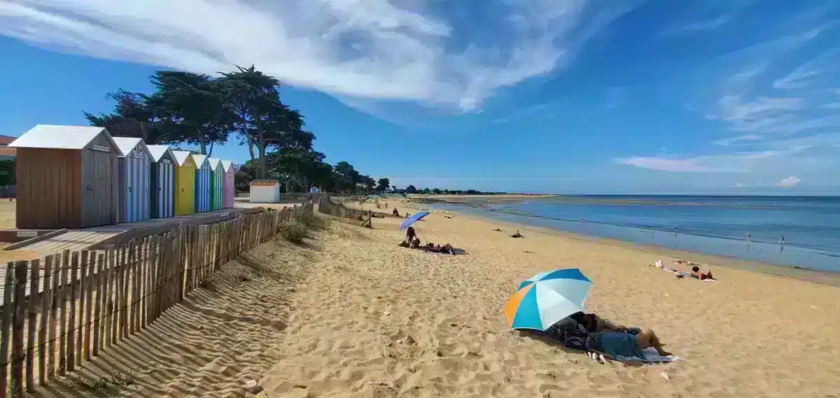 oleron plage de la Brée les bains cabanes