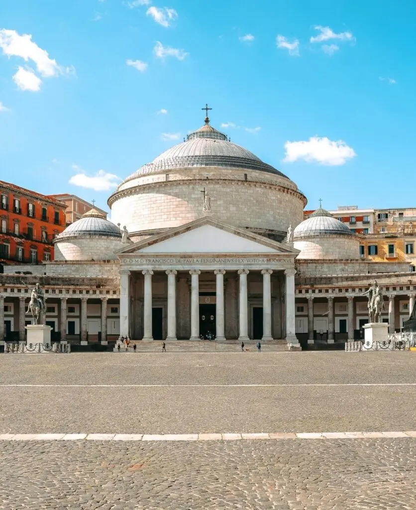 Where to sleep in Naples? Our favorite neighborhoods and best addresses sleep in Naples