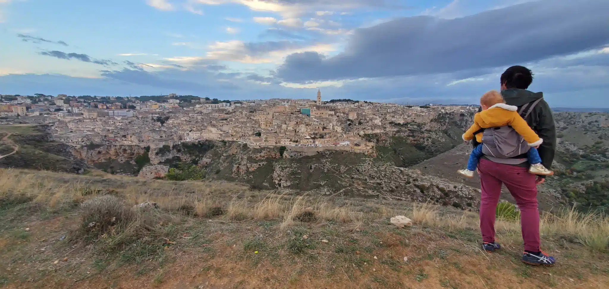 Recorrido por Europa en vehículo transformado: nuestro artículo práctico, itinerario, presupuesto e informe detallado sobre nuestros 10 meses en autocaravana Matera italia