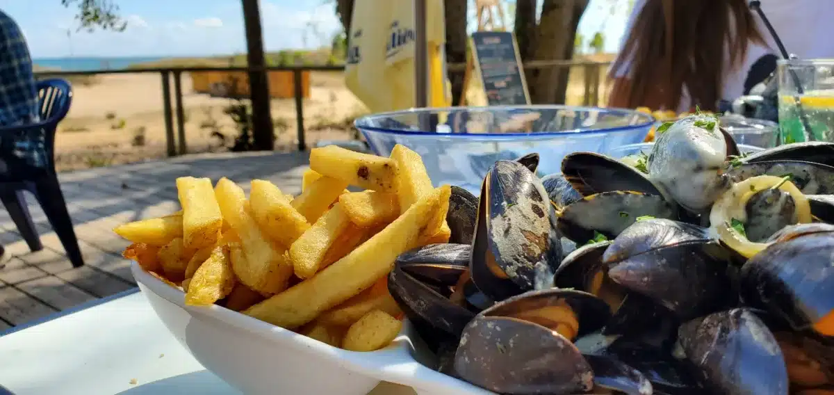 Was kann man mit Kindern auf der Ile d'Oléron unternehmen? Unsere mit der Familie erprobten Ideen Restaurant café de la plage île oléron