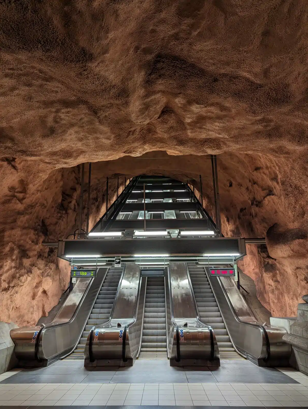 Metro de Estocolmo: nuestras 3 mejores estaciones para visitar metro de estocolmo