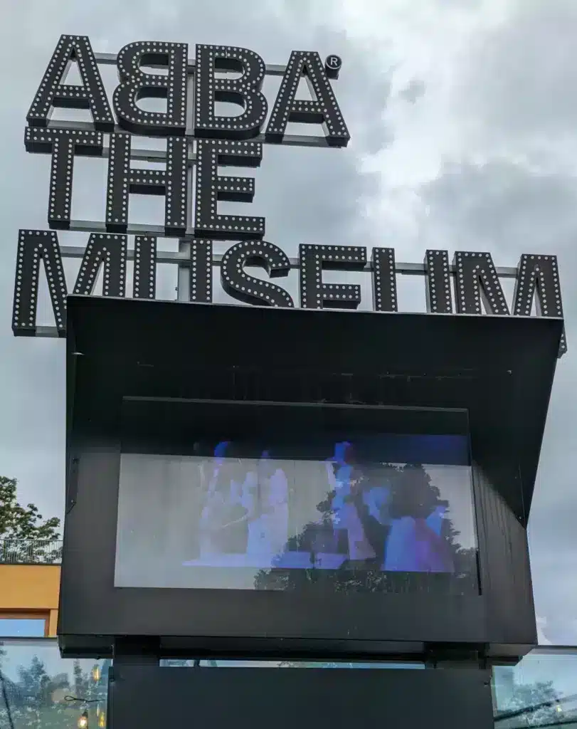 Visite el museo Abba y descubra todo sobre el legendario grupo de pop sueco museo abba estocolmo