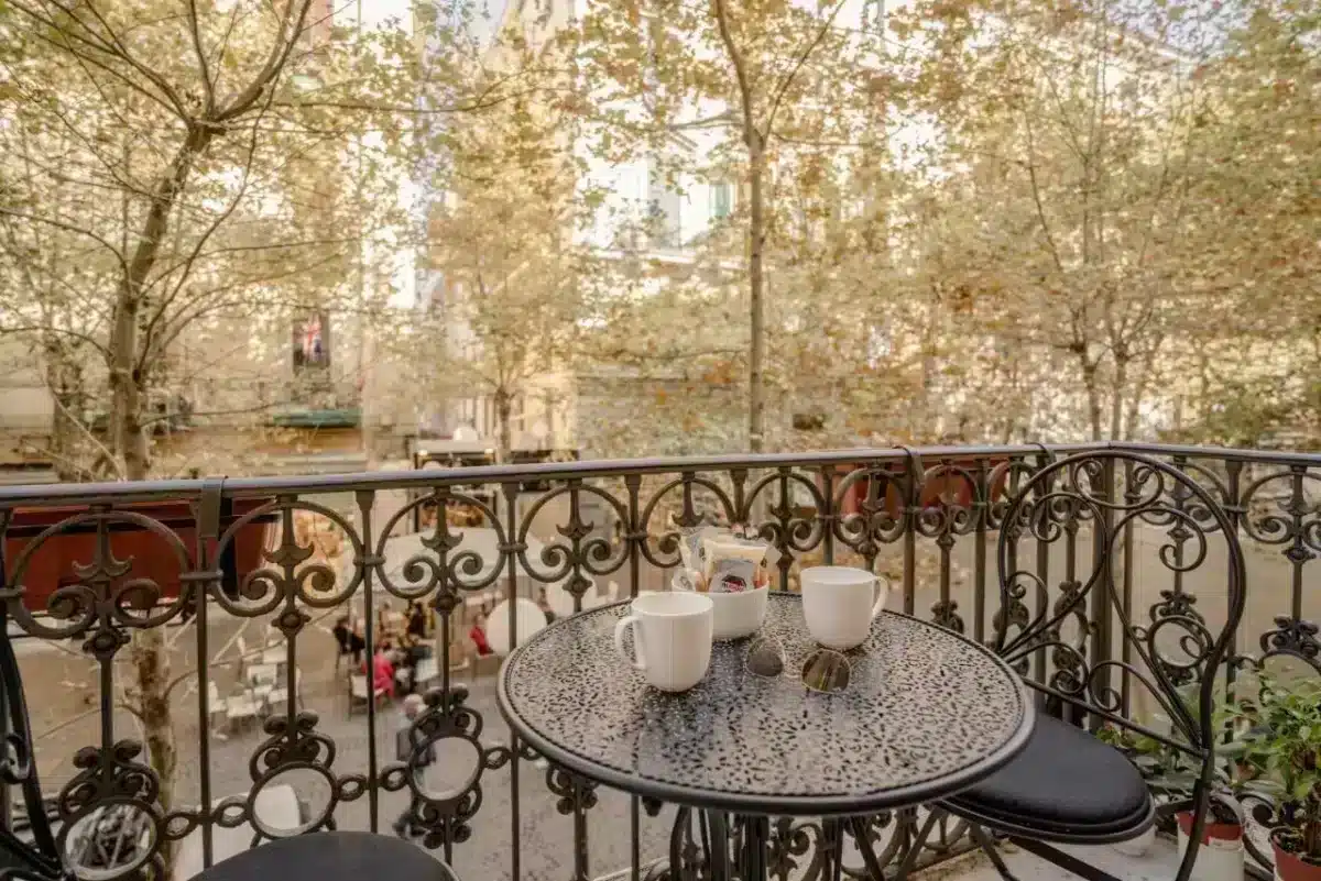 Where to sleep in Naples? Our favorite neighborhoods and best addresses sleep in Naples