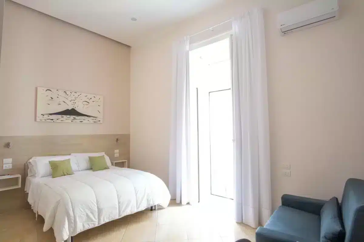 Where to sleep in Naples? Our favorite neighborhoods and best addresses sleep in Naples