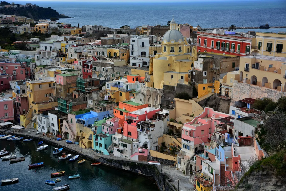 Les 5 plus belles plages de l'île de Procida (Italie) plages procida,plages procida italie