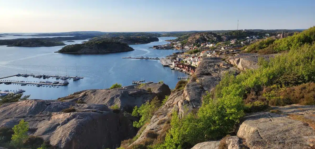 Visita Suecia en autocaravana Pueblo de Fjällbacka