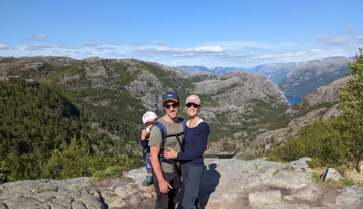 Preikestolen Norvegia con la famiglia