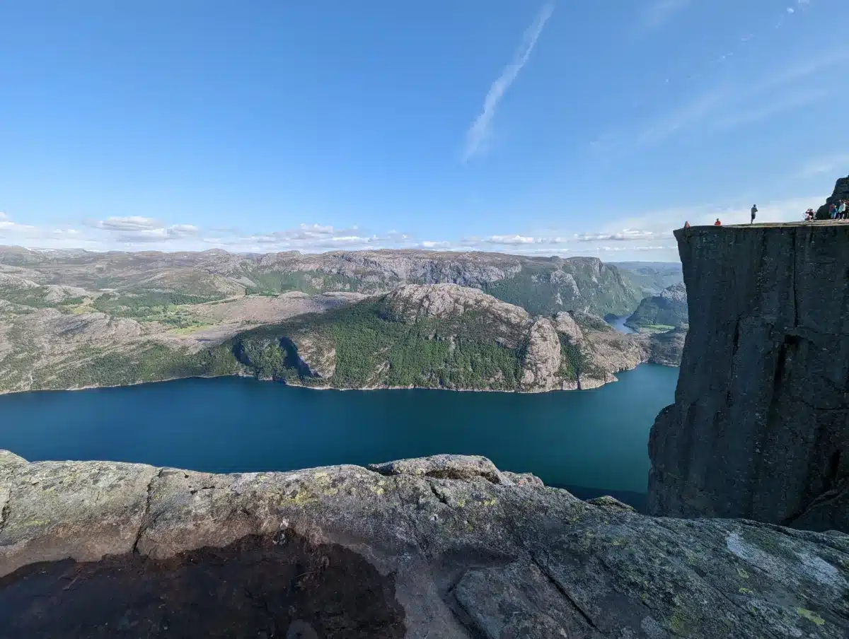 Our road trip in Scandinavia in a converted vehicle: our complete guide Preikestolen hiking in Norway