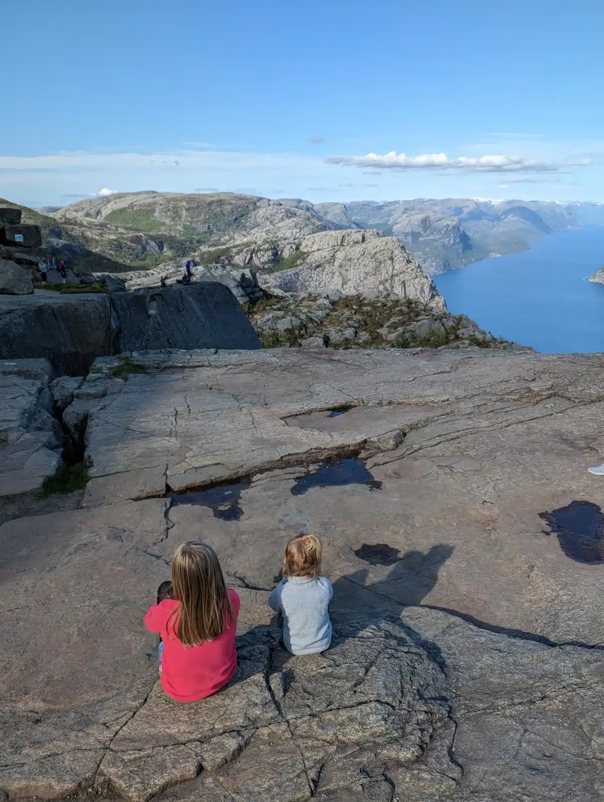 Preikestolen Norvegia con la famiglia