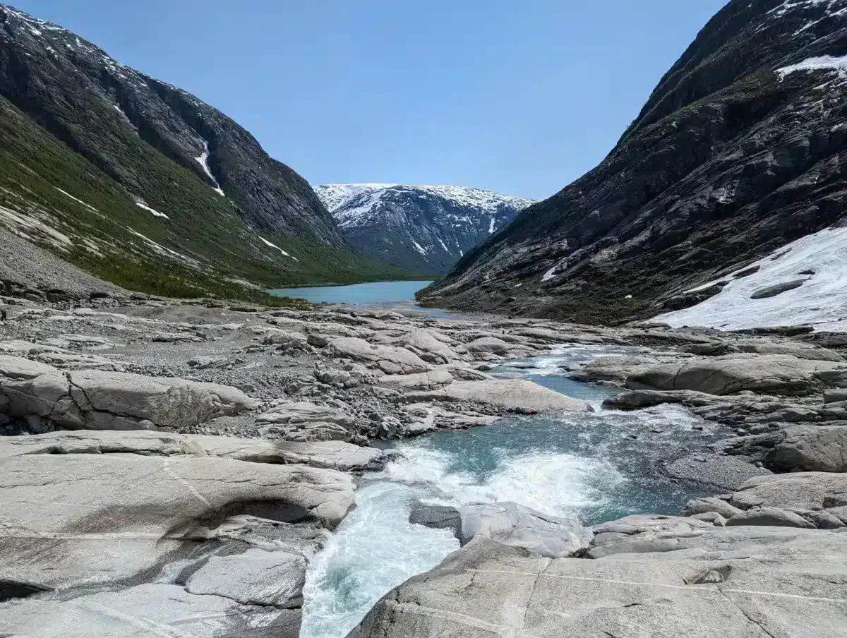 Our road trip in Scandinavia in a converted vehicle: our complete guide Glacier Norway