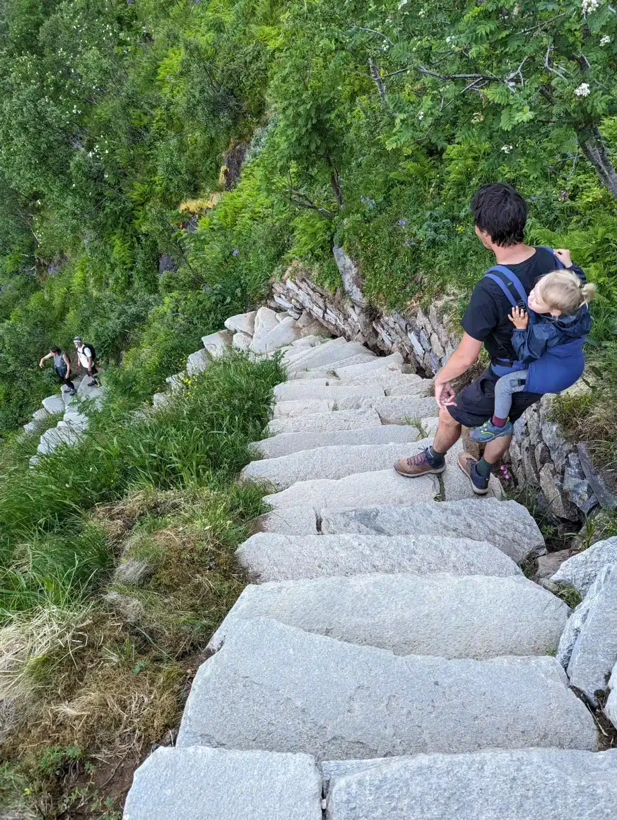 islas lofoten senderismo reina noruega