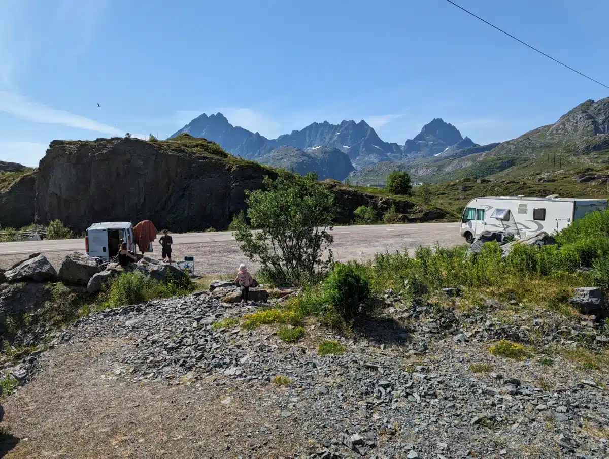 camping car van lofoten norvege