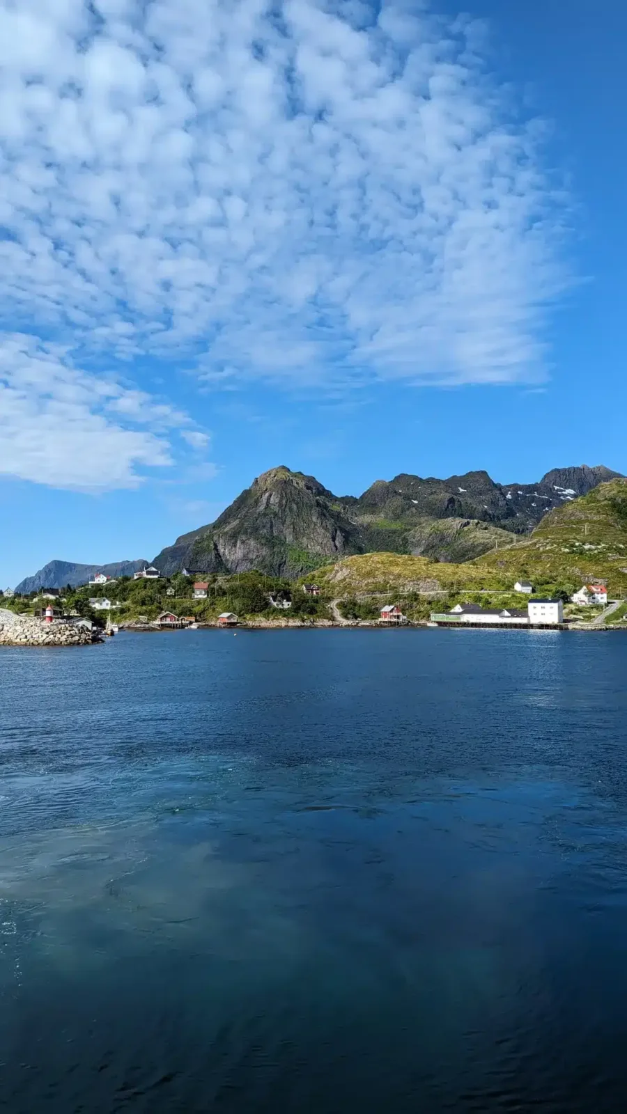 Isla de Vaerøy: nuestra favorita de las Islas Lofoten de Noruega islas lofoten barco noruega