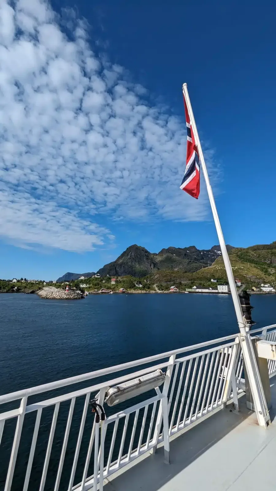 Isla de Vaerøy: nuestra favorita de las Islas Lofoten de Noruega islas lofoten barco noruega