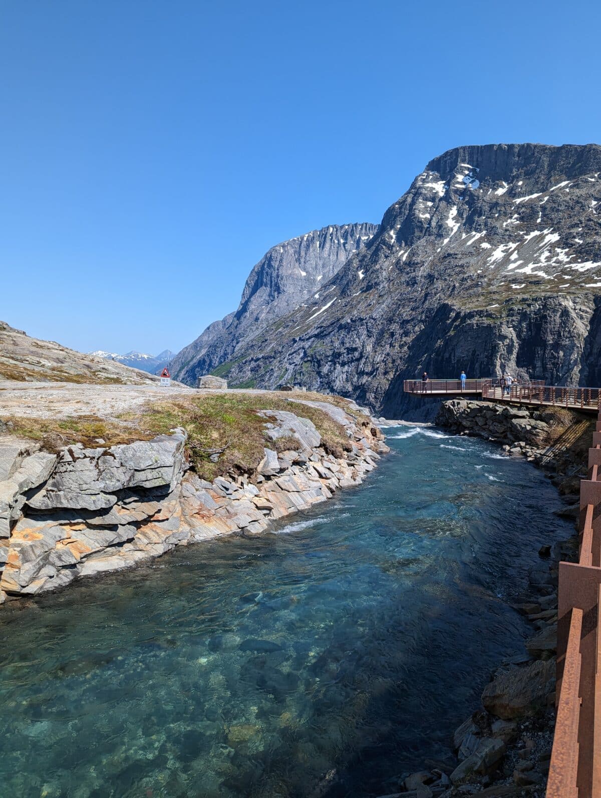 waterfall Troll Route Trollstigen norvege