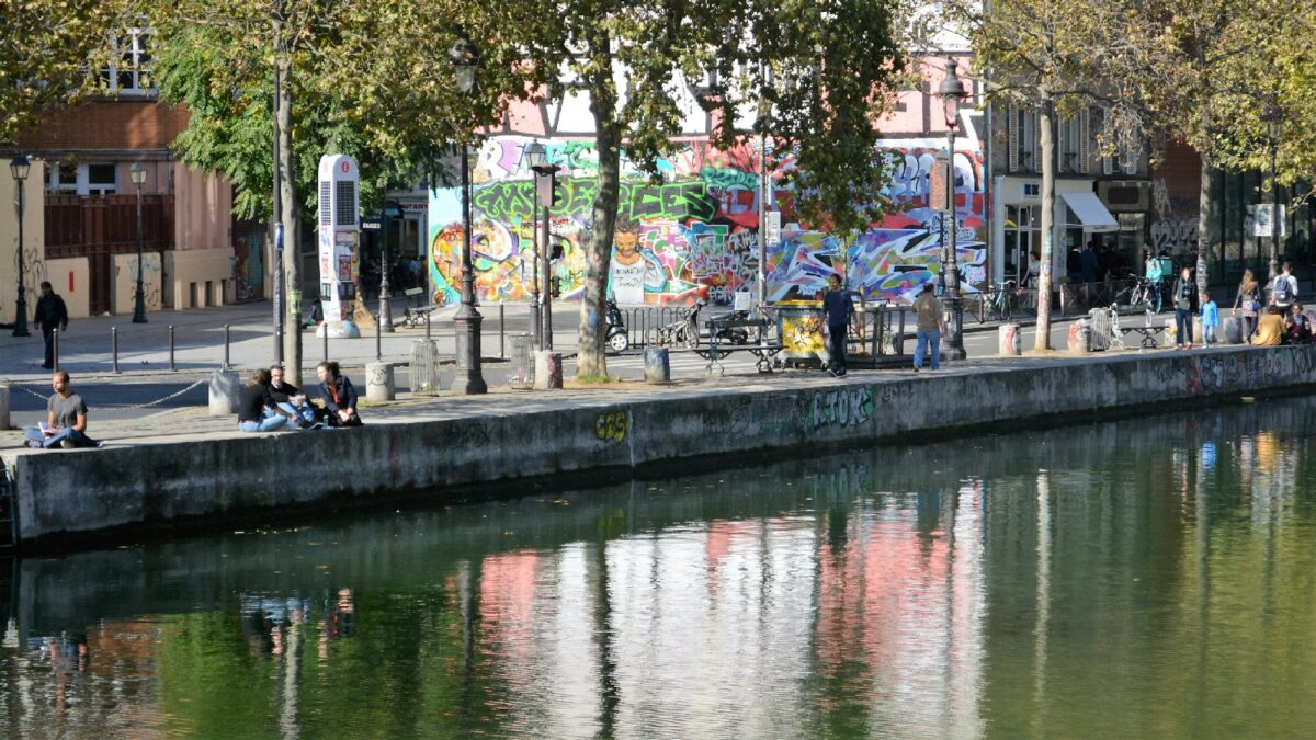 stroll on the Canal Saint Martin in Paris