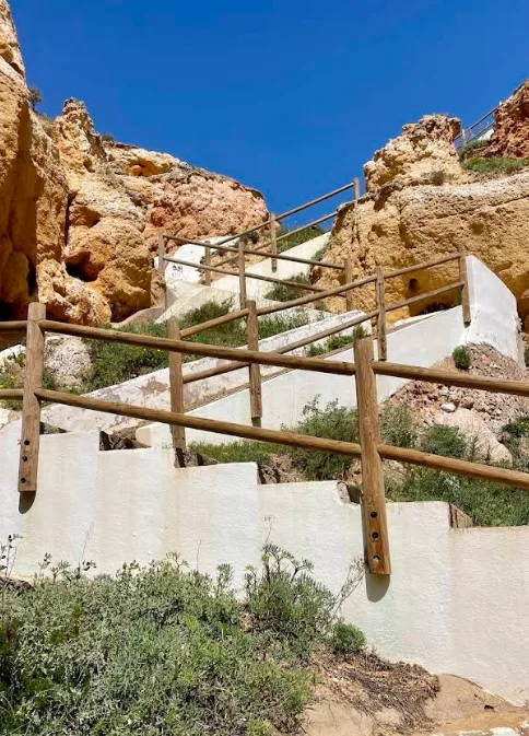 Nuestra lista de las cuevas marinas más bonitas para visitar en el Algarve cuevas del algarve