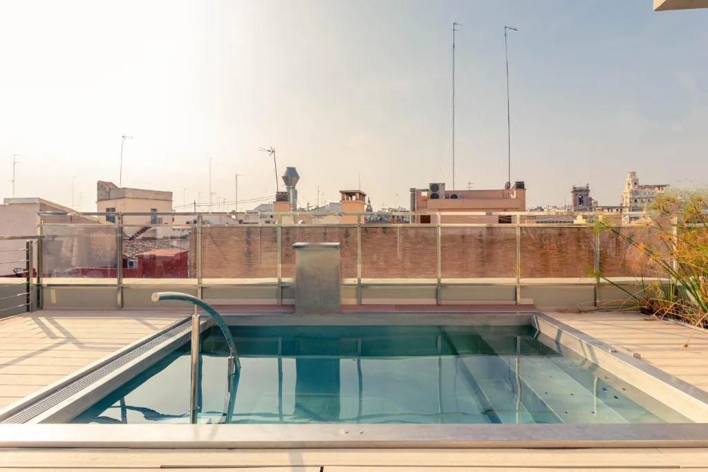 Où dormir à Valence en Espagne ? Nos meilleurs quartiers et hôtels valence-hotel-avec-piscine
